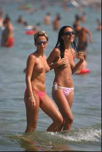 amateur topless beach photos dev faf